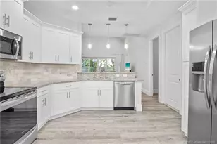 965 SW Flora Belle Ln, Stuart, FL 34994 - Photo 10