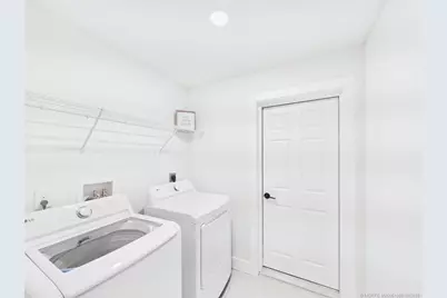 8575 100th Avenue, Vero Beach, FL 32967 - Photo 18