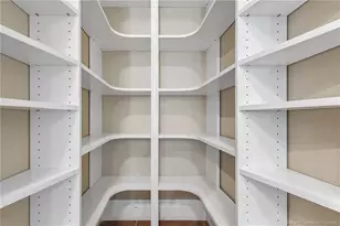 942 SW 27th St, Palm City, FL 34990 - Photo 8