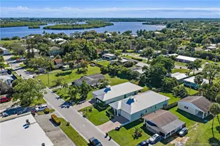 942 SW 27th St, Palm City, FL 34990 - Photo 54