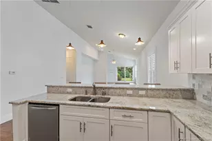 942 SW 27th St, Palm City, FL 34990 - Photo 6