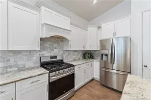 942 SW 27th St, Palm City, FL 34990 - Photo 4