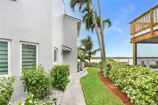 2408 Harbour Cove Dr, Hutchinson Island, FL 34949 - Photo 10