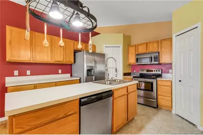 432 NW Raymond Lane, Port Saint Lucie, FL 34983 - Photo 10