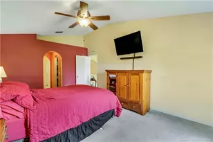 432 NW Raymond Ln, Port Saint Lucie, FL 34983 - Photo 18