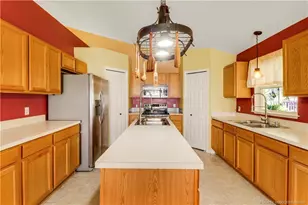 432 NW Raymond Ln, Port Saint Lucie, FL 34983 - Photo 8