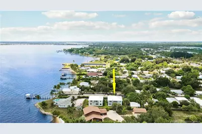 1023 NE Orange Avenue, Jensen Beach, FL 34957 - Photo 14