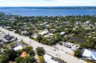 333 SE Martin Ave, Stuart, FL 34996 - Photo 22