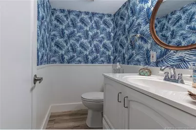 245 NE Macarthur Boulevard #18, Stuart, FL 34996 - Photo 8