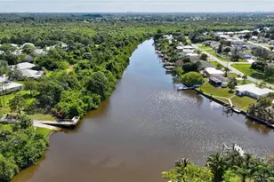 548 NE Canoe Park Cir, Port Saint Lucie, FL 34983 - Photo 50