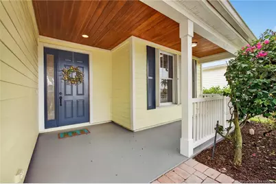 548 NE Canoe Park Circle, Port Saint Lucie, FL 34983 - Photo 2