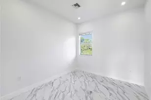 149 SE Cortile Arno, Port Saint Lucie, FL 34952 - Photo 12