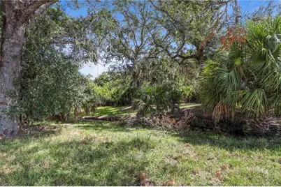 2460 Sweetwater Drive, Fort Pierce, FL 34981 - Photo 10