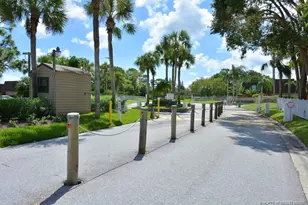 5818 SE Windsong Ln, Stuart, FL 34997 - Photo 4