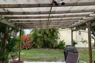 6450 Birch Ln, Lantana, FL 33462 - Photo 6