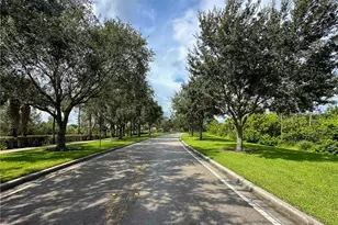 10725 SW Hartwick Dr, Port Saint Lucie, FL 34987 - Photo 22