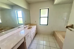 1025 SE 10th St, Stuart, FL 34996 - Photo 12