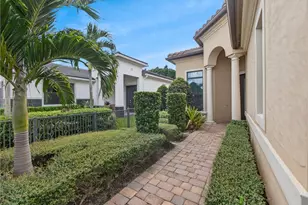 600 SE Fascino Cir, Port Saint Lucie, FL 34984 - Photo 2