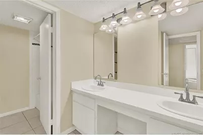 1458 N Lawnwood Circle #24C, Fort Pierce, FL 34950 - Photo 32