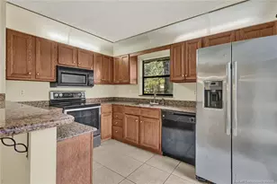 1458 N Lawnwood Cir, Fort Pierce, FL 34950 - Photo 14