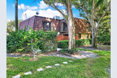 1458 N Lawnwood Circle #24C, Fort Pierce, FL 34950 - Photo 8