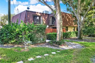 1458 N Lawnwood Cir, Fort Pierce, FL 34950 - Photo 8