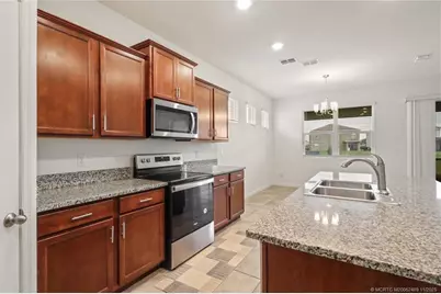 10558 SW Toren Way, Port Saint Lucie, FL 34987 - Photo 6