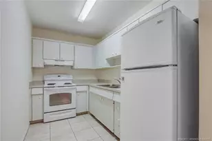 333 SE Martin Ave, Stuart, FL 34996 - Photo 14