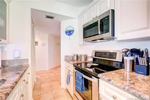 233 NE Edgewater Dr, Stuart, FL 34996 - Photo 24