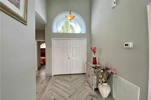 3198 SE Carrick Green Ct, Port Saint Lucie, FL 34952 - Photo 6