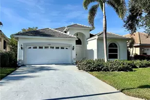 3198 SE Carrick Green Ct, Port Saint Lucie, FL 34952 - Photo 2