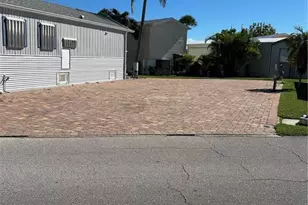 731 Nettles Blvd, Jensen Beach, FL 34957 - Photo 2