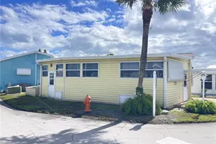 943 Nettles Blvd, Jensen Beach, FL 34957 - Photo 4