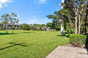 3031 SE Lexington Lakes Dr, Stuart, FL 34994 - Photo 2