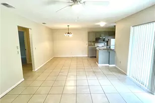 402 S 14th St, Fort Pierce, FL 34950 - Photo 2