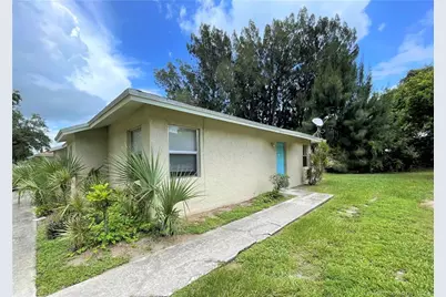 402 S 14th Street #B, Fort Pierce, FL 34950 - Photo 1