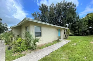 402 S 14th St, Fort Pierce, FL 34950 - Photo 1