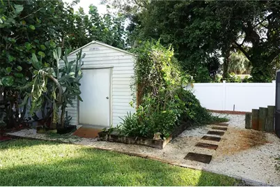 905 SE Flamingo Avenue, Stuart, FL 34996 - Photo 32