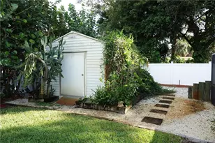 905 SE Flamingo Ave, Stuart, FL 34996 - Photo 32