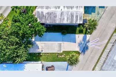 2105 Nettles Boulevard, Jensen Beach, FL 34957 - Photo 4