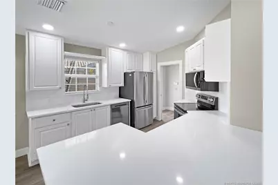 8457 SE Retreat Drive, Hobe Sound, FL 33455 - Photo 10