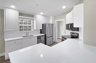 8457 SE Retreat Dr, Hobe Sound, FL 33455 - Photo 10