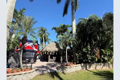 386 NW Boundary Drive, Port Saint Lucie, FL 34986 - Photo 8