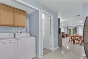 4424 SE Beaver Ln, Stuart, FL 34997 - Photo 14