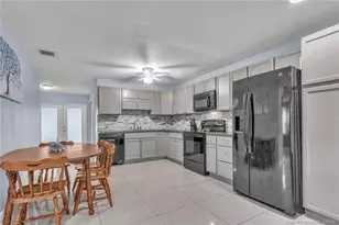 4424 SE Beaver Ln, Stuart, FL 34997 - Photo 6