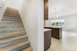 53 SE Seminole St, Stuart, FL 34994 - Photo 8