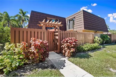 6017 SE Riverboat Drive #808, Stuart, FL 34997 - Photo 2