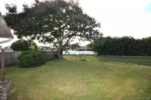 321 SE Cork Rd, Port Saint Lucie, FL 34984 - Photo 22