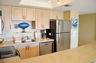 379 NE Tradewind Ln, Stuart, FL 34996 - Photo 28