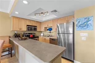 379 NE Tradewind Ln, Stuart, FL 34996 - Photo 18